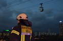 Einsatz BF Hoehenretter Koelner Seilbahn Hoehe Zoobruecke P2274